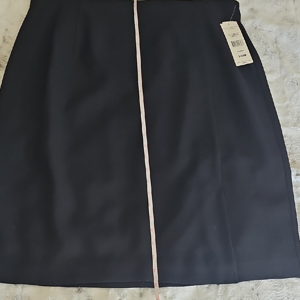 Evan Picone Classic Black Suit Jacket - Picture 14 of 16